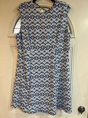 Navy & White Patterned Sleeveless Dress